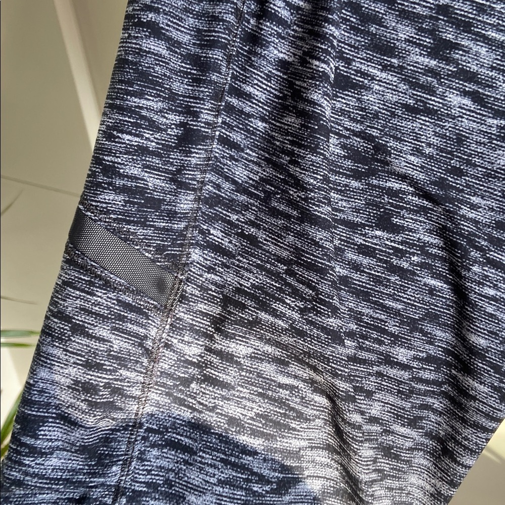 Lululemon Runderful Pants - Picture 13 of 13